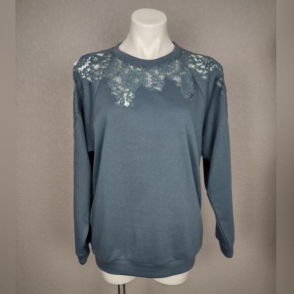 Lush Cold Shoulder Lace Detail Crewneck Sweater Size Small - Picture 2 of 15